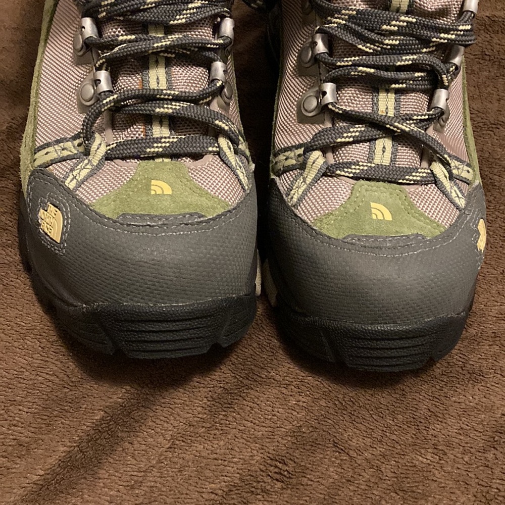 NWT North Face hiking boots - Picture 9 of 14